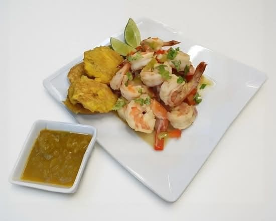 Camarones a La Ajillo O a La Criolla / Shrimp in Garlic or Creole Sauce