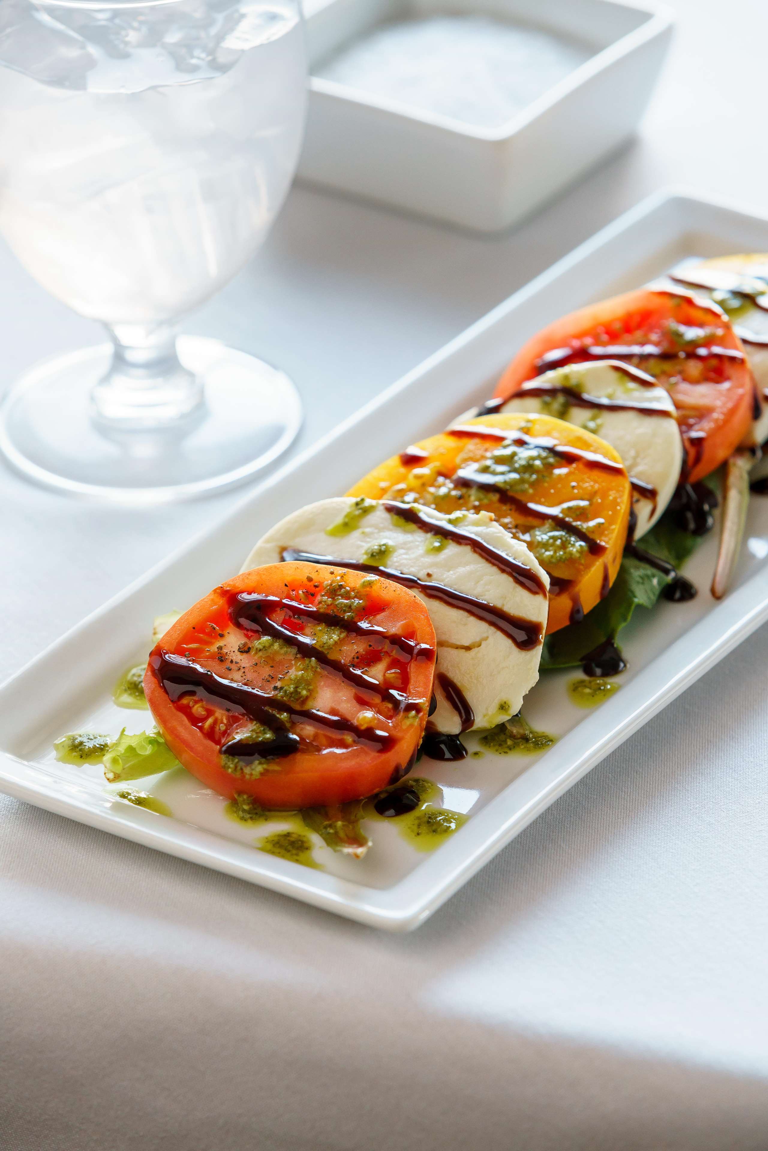 Hilton Charlotte University Place Photo