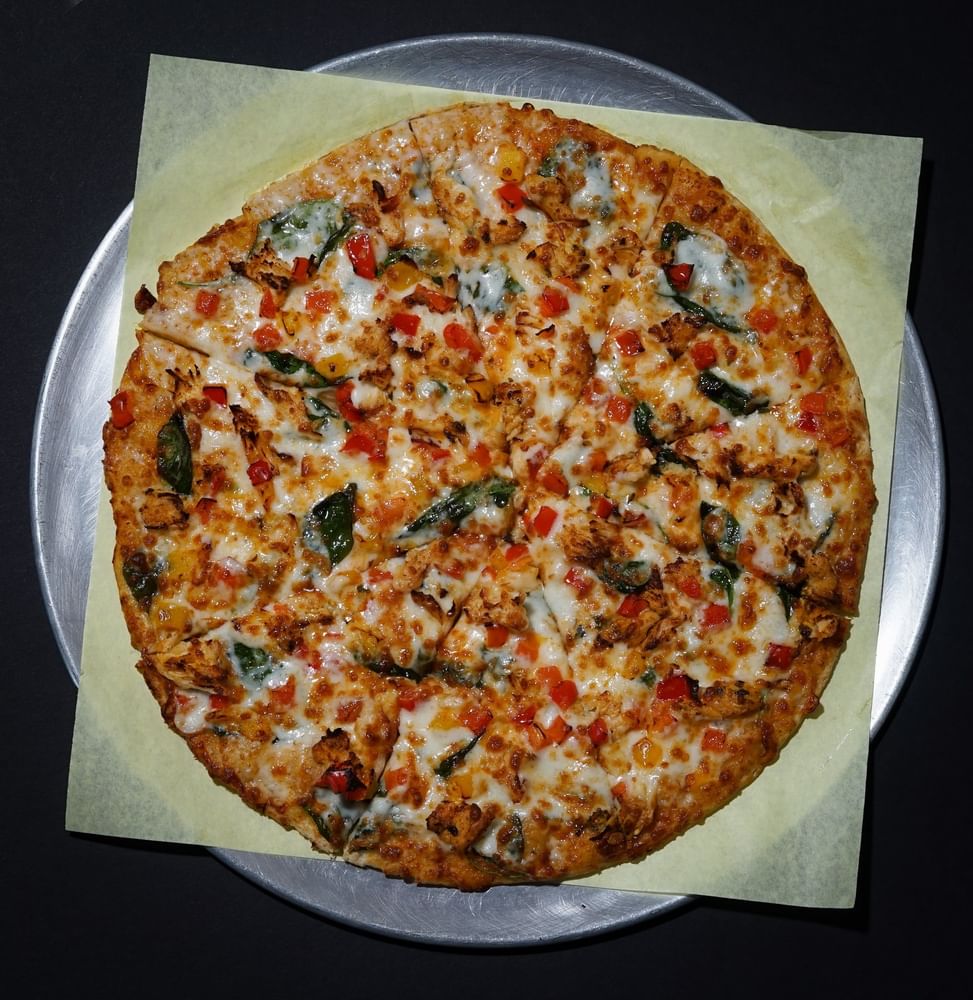 Butter Curry Chicken Pizza