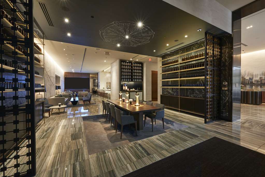 The Lofton Hotel Minneapolis, Tapestry Collection by Hilton Logo