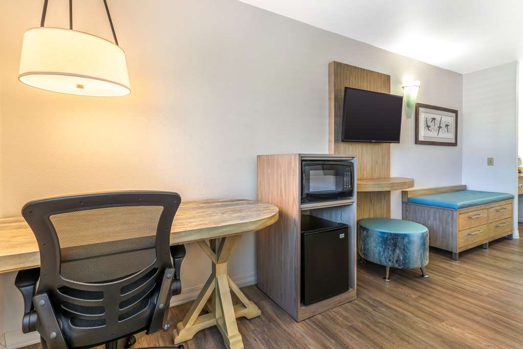 Best Western Plus Capitola By-the-Sea Inn & Suites Image