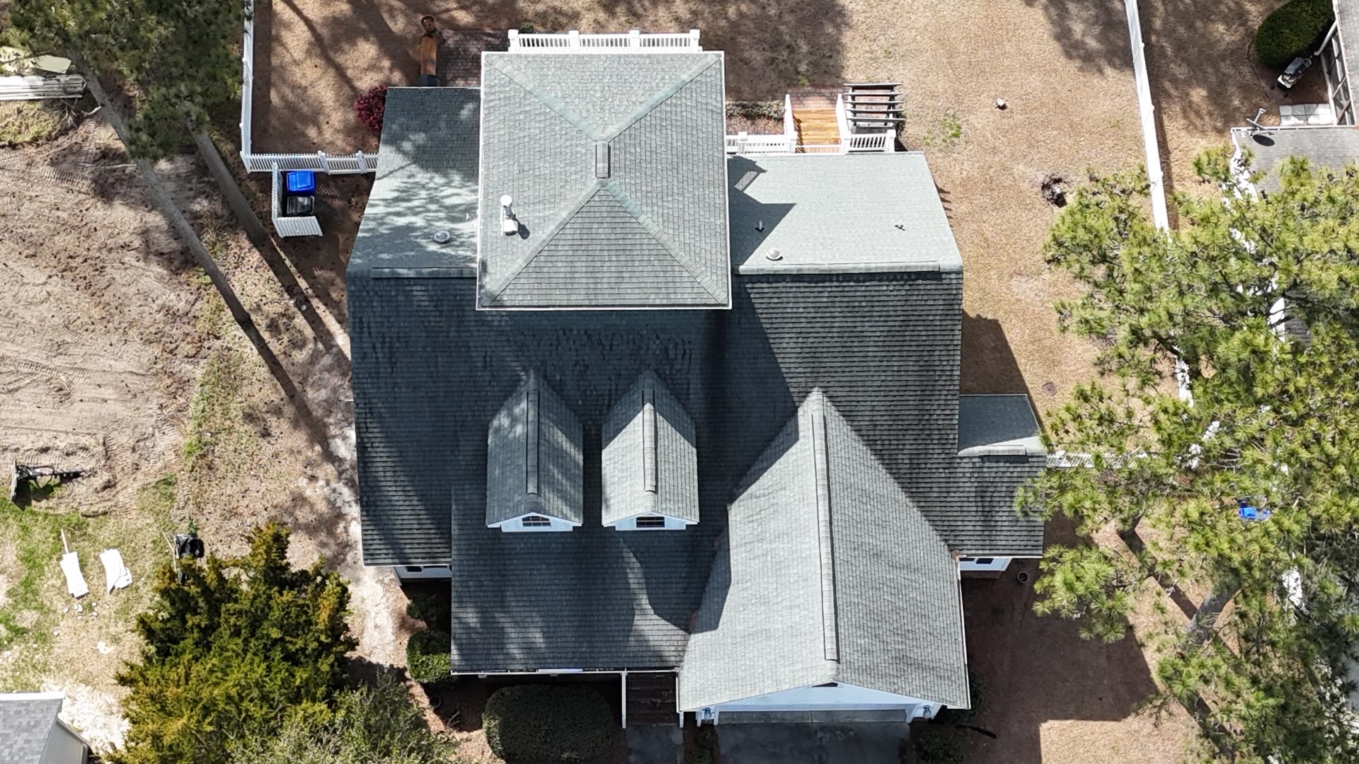 Willis Roofing Image