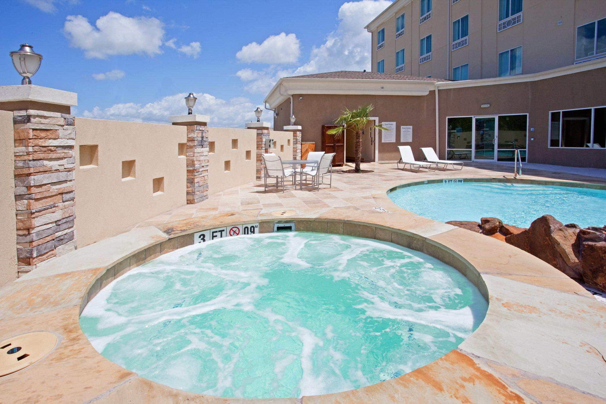 Holiday Inn Express & Suites Houston Space Ctr - Clear Lake Photo