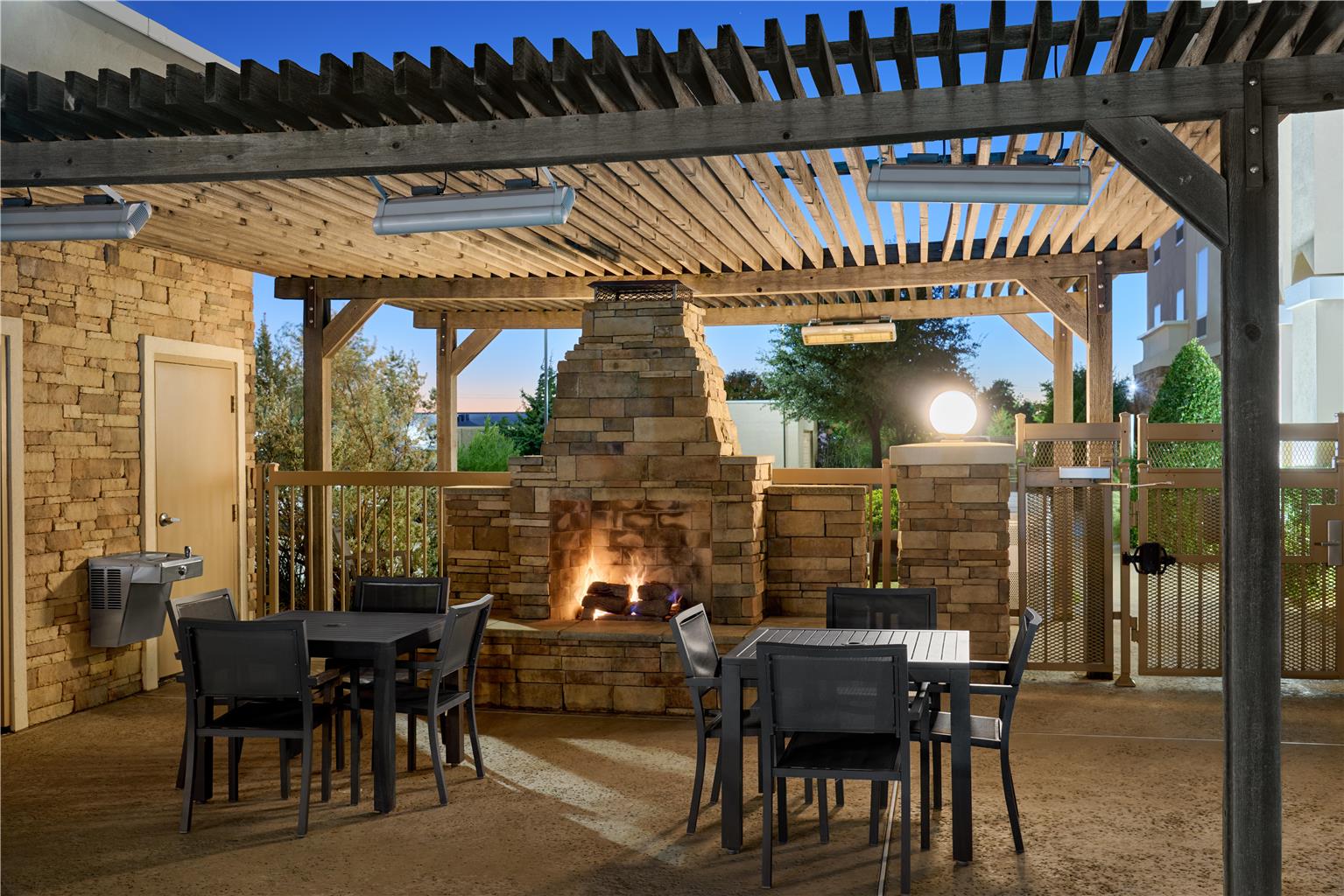 Hampton Inn Vernon Image