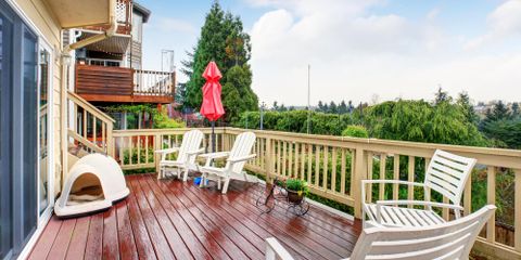 3 Signs Your Deck Needs to Be Refinished