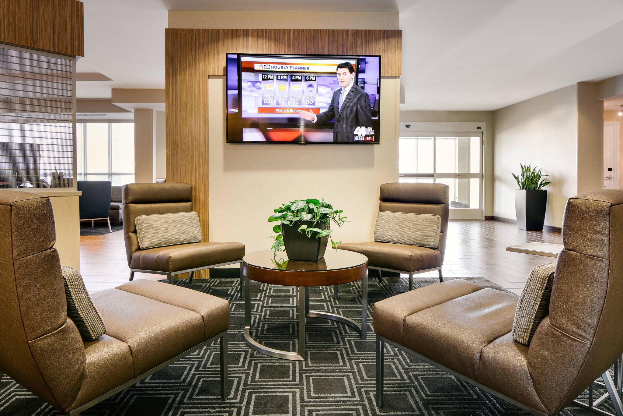 TownePlace Suites by Marriott Kansas City Airport Photo