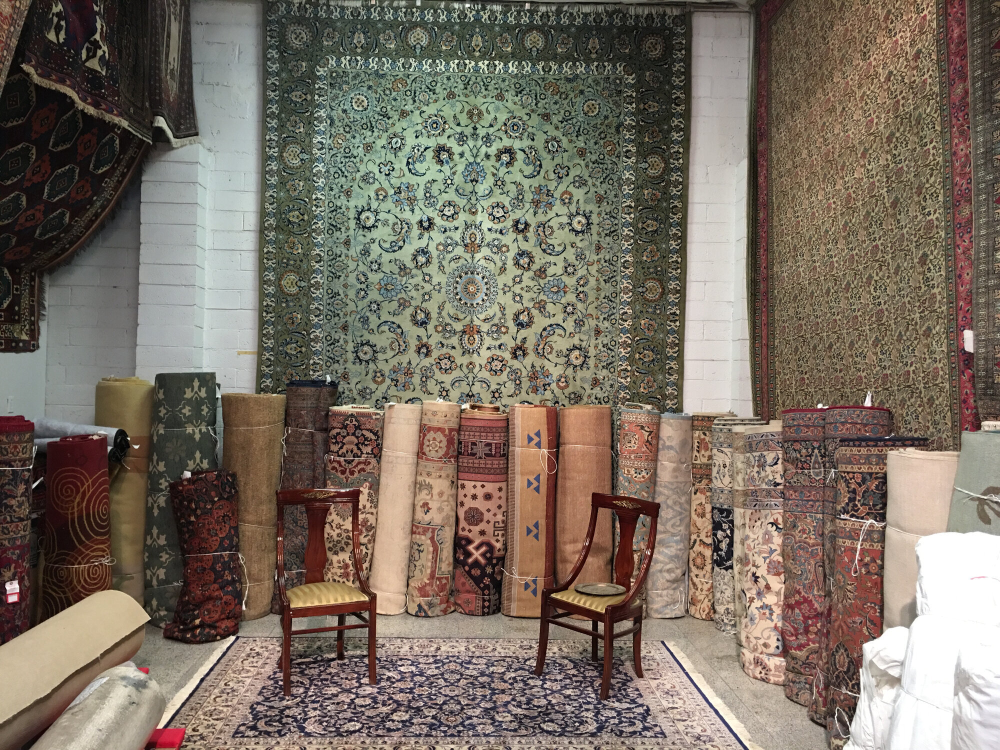 Rug Center Image