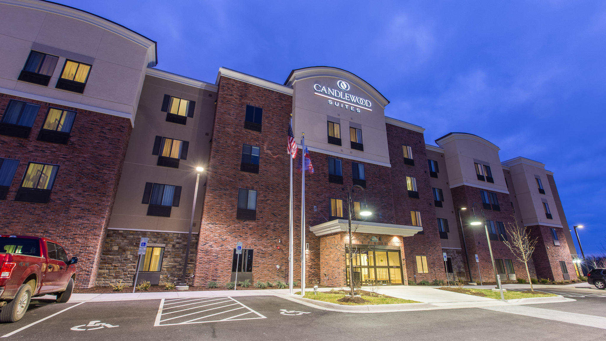 Candlewood Suites Overland Park - W 135th St. Photo