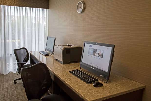 Images Hampton Inn Philadelphia-International Airport