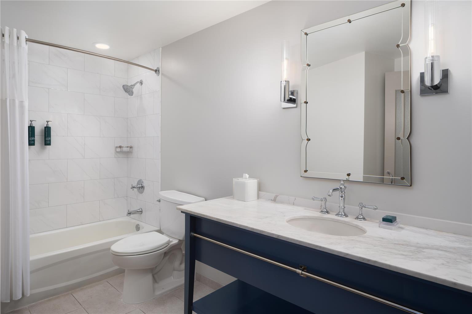 Hilton Orrington/Evanston Image