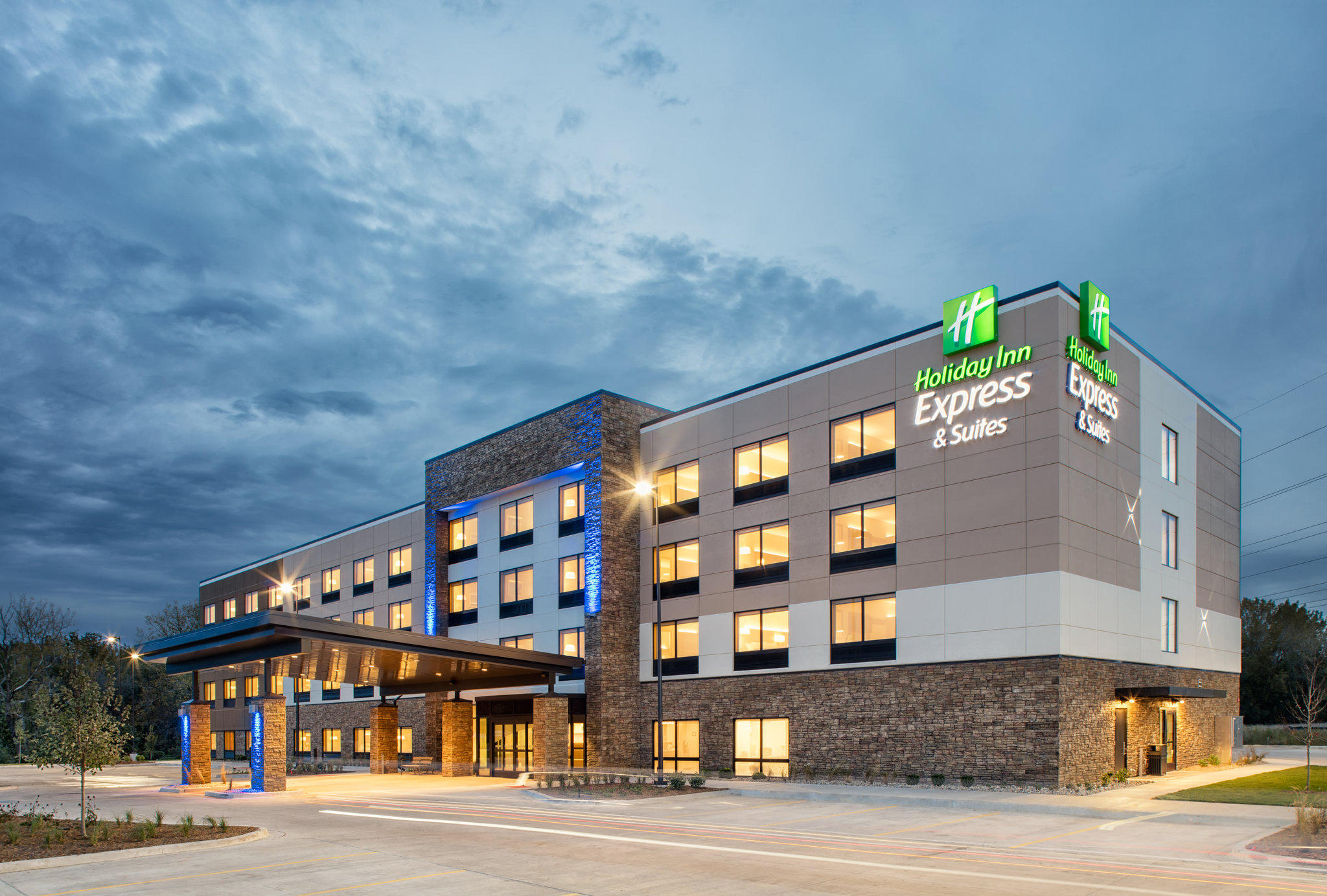 Holiday Inn Express & Suites East Peoria - Riverfront Photo