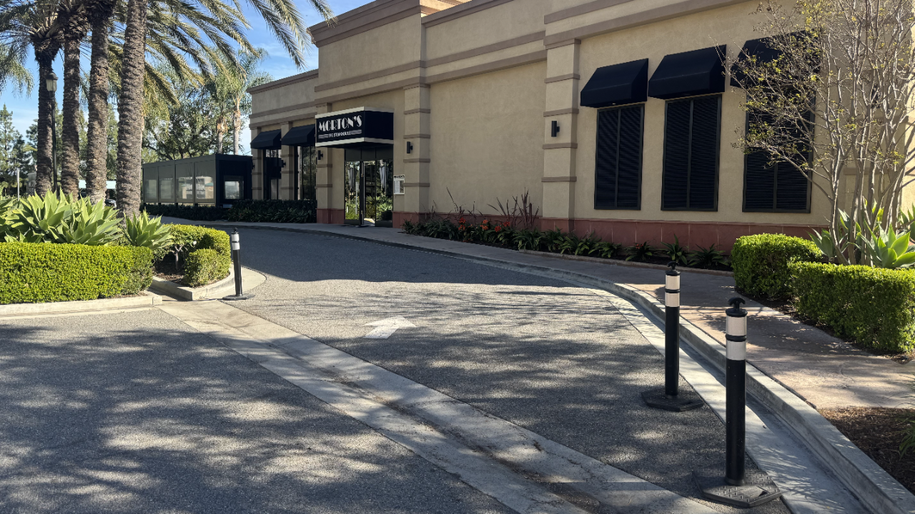 LAZ Parking - Morton's The Steakhouse