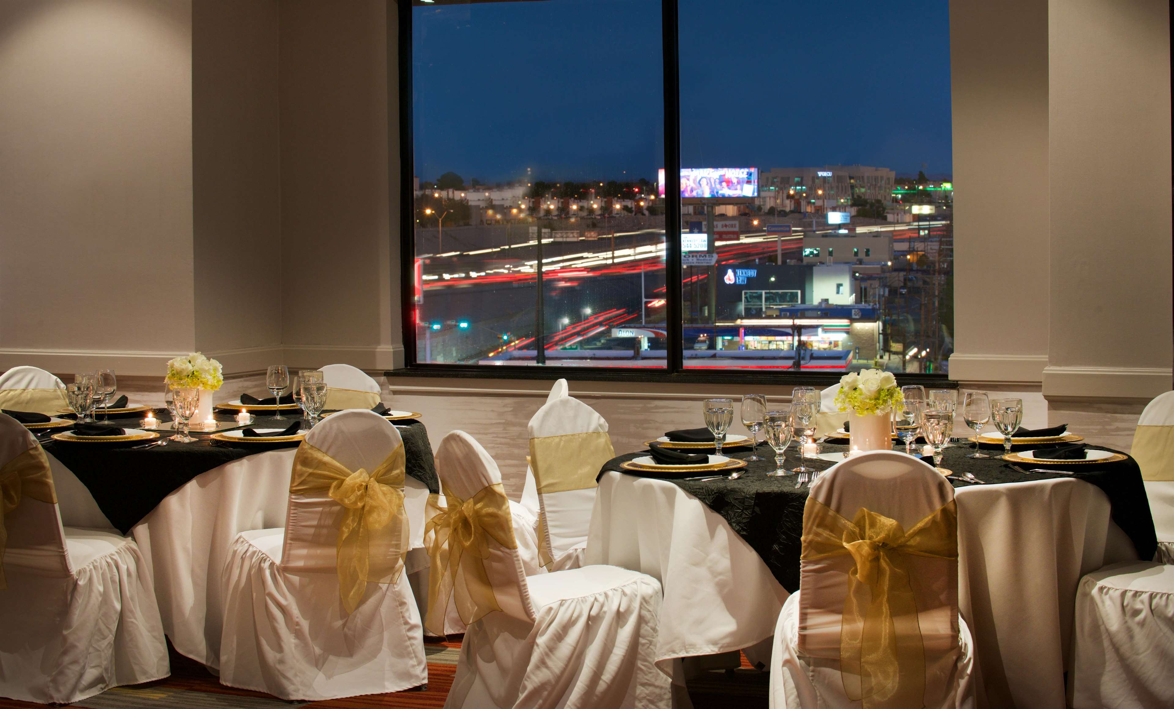 Embassy Suites by Hilton El Paso Photo