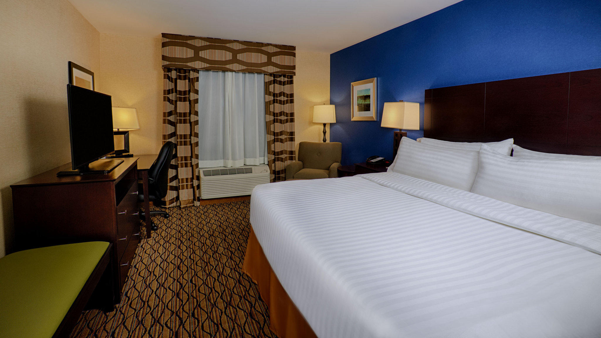 Holiday Inn Express Bordentown - Trenton South Photo