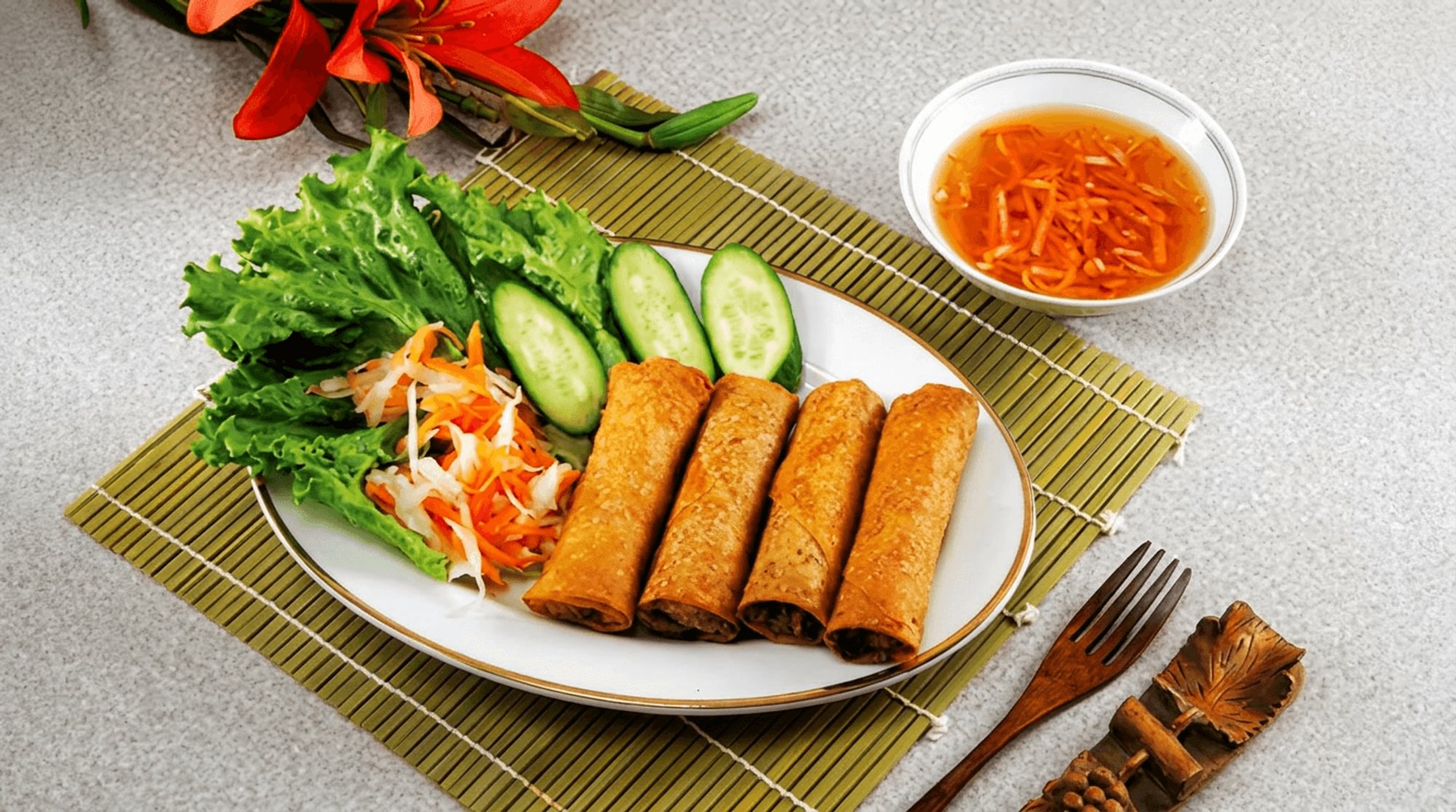 House Special Egg Rolls (4 pcs)