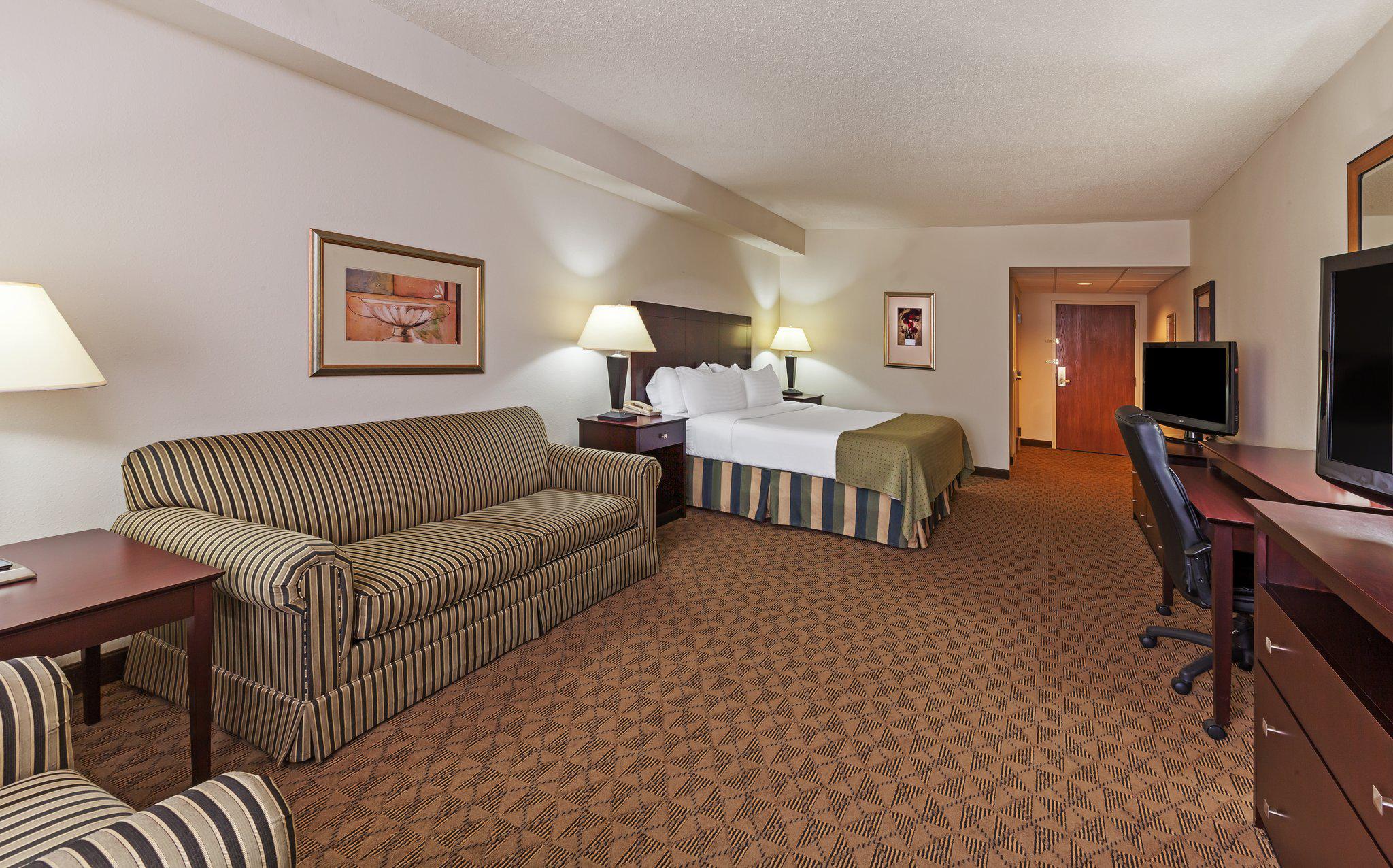 Holiday Inn Springdale/Fayetteville Area Photo