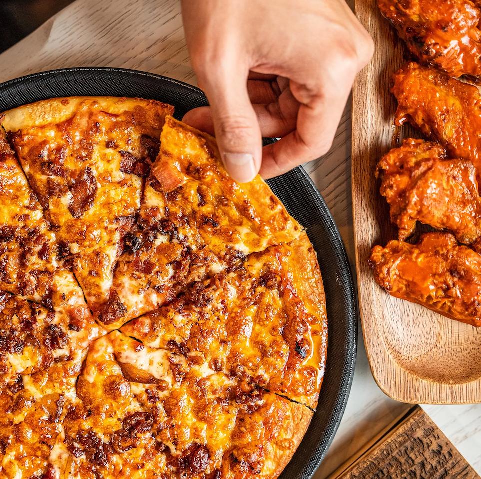 1 Large 14' inch Cheese Pizza and 7 Wings