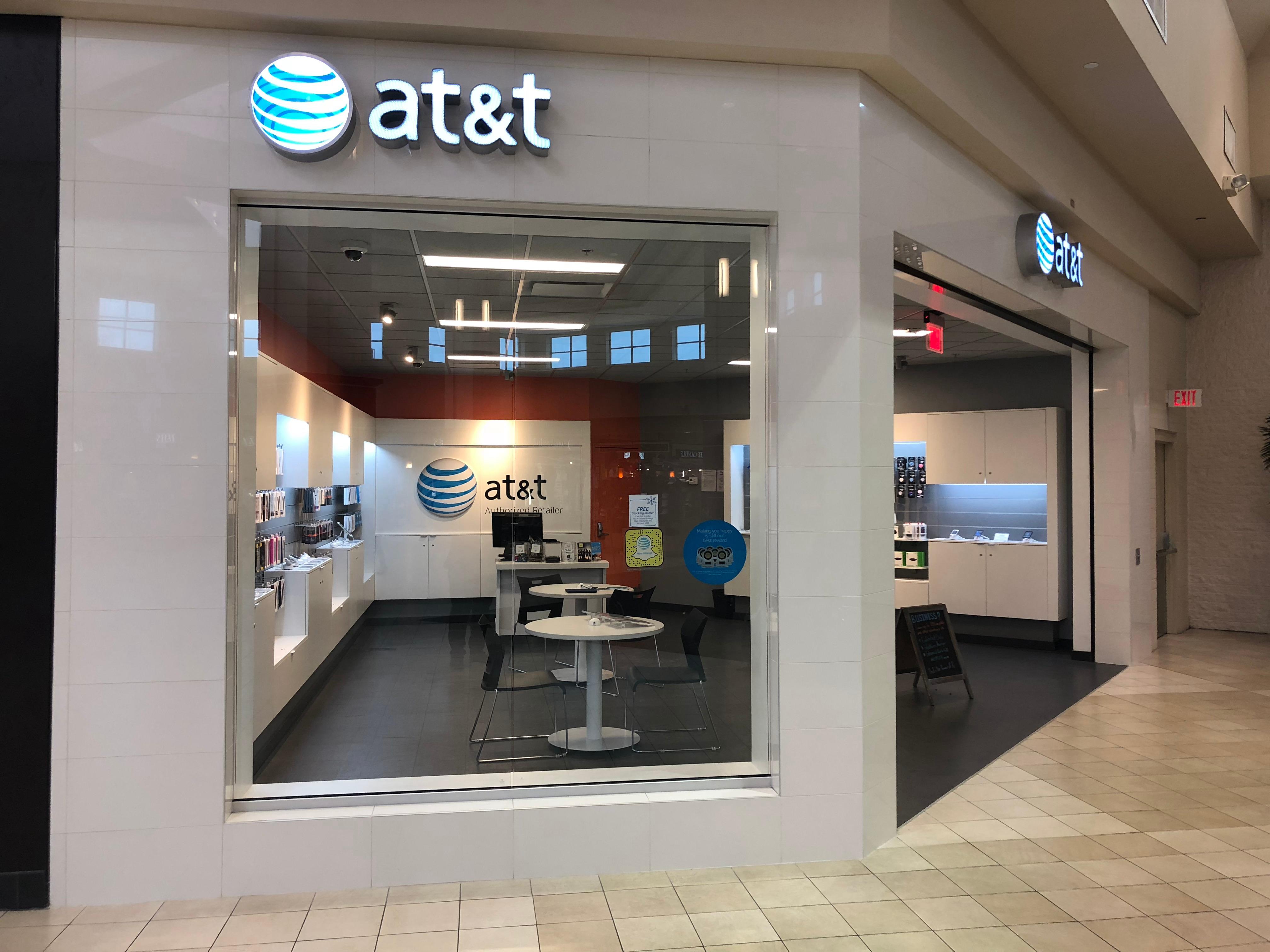 AT&T Store Photo