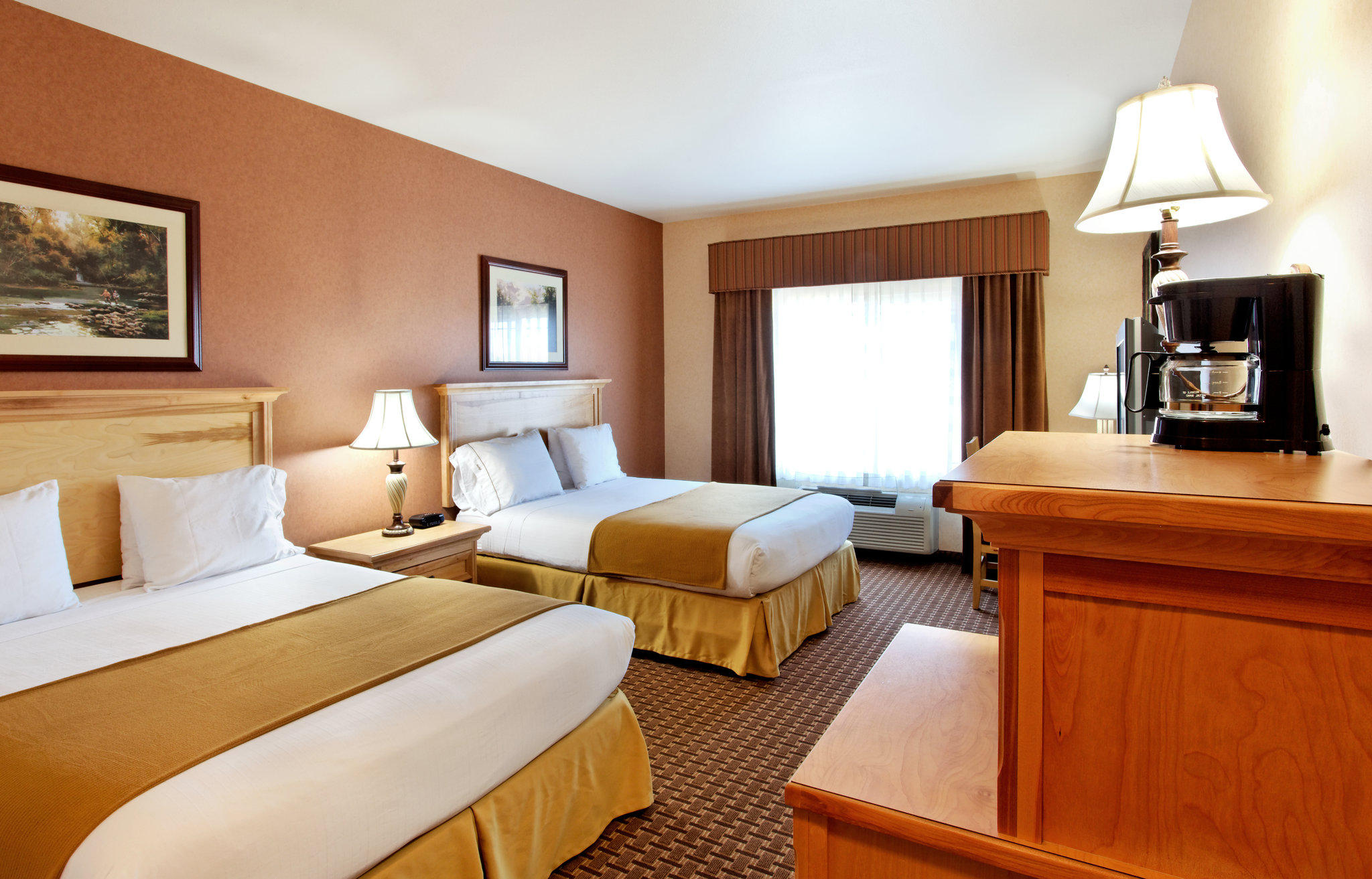 Holiday Inn Express & Suites Kalispell Photo