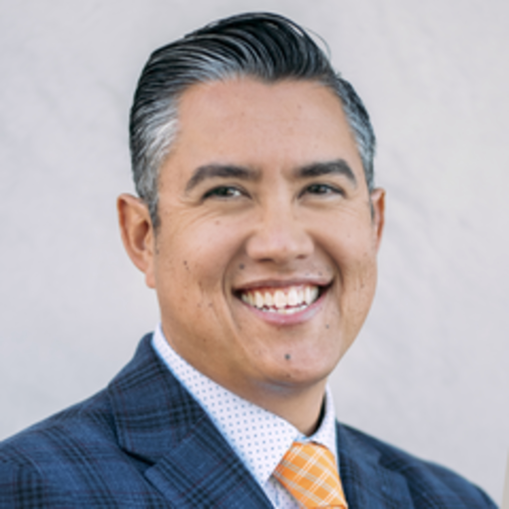 Edward Jones - Financial Advisor: Ernesto Guray