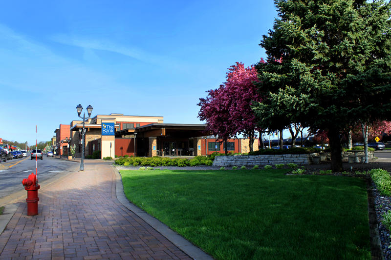 The Bank of Elk River Main Street Office in Elk River, MN (763) 441