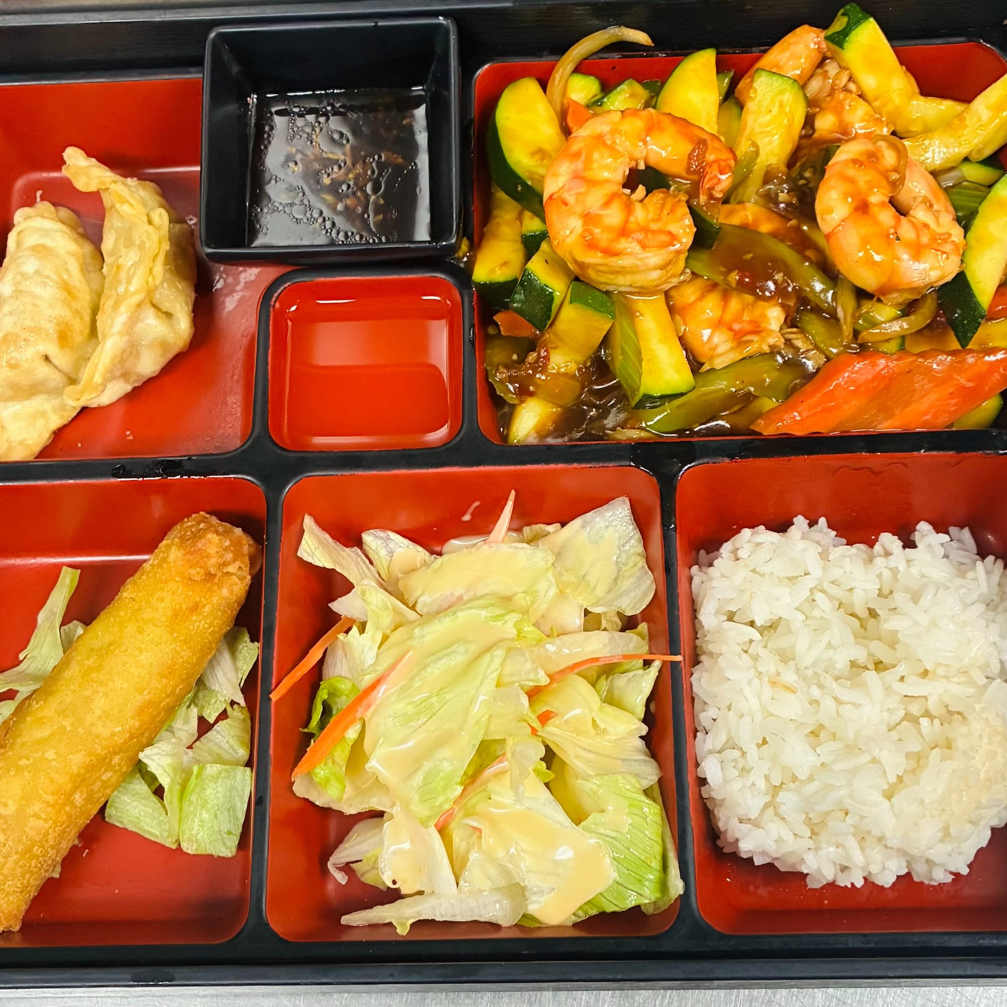 BB6. Kung pao shrimp bento box