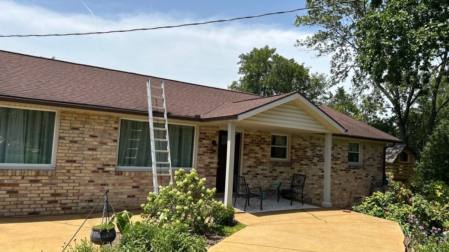 My Roofing Crew Image