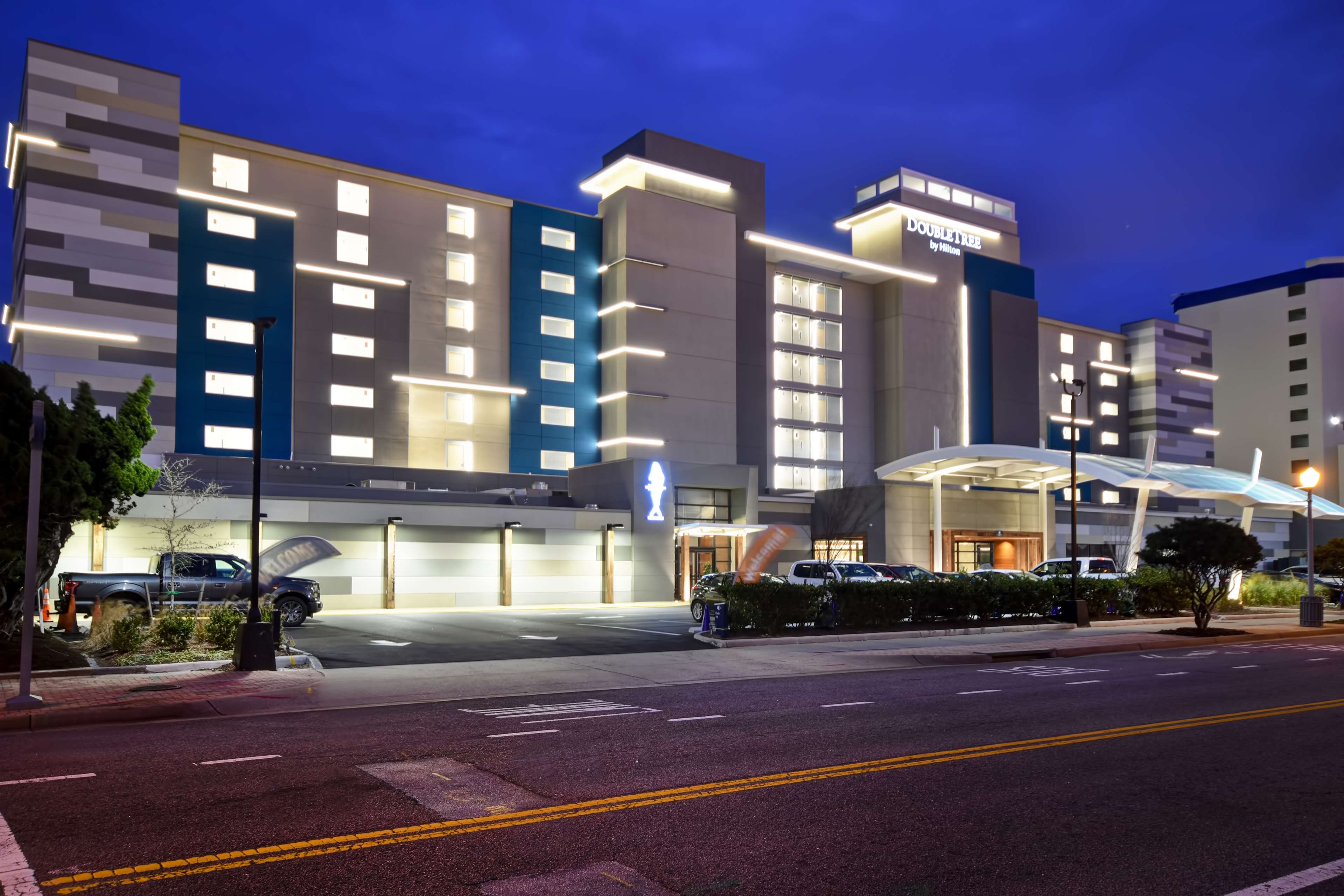 DoubleTree by Hilton Virginia Beach Oceanfront South Photo