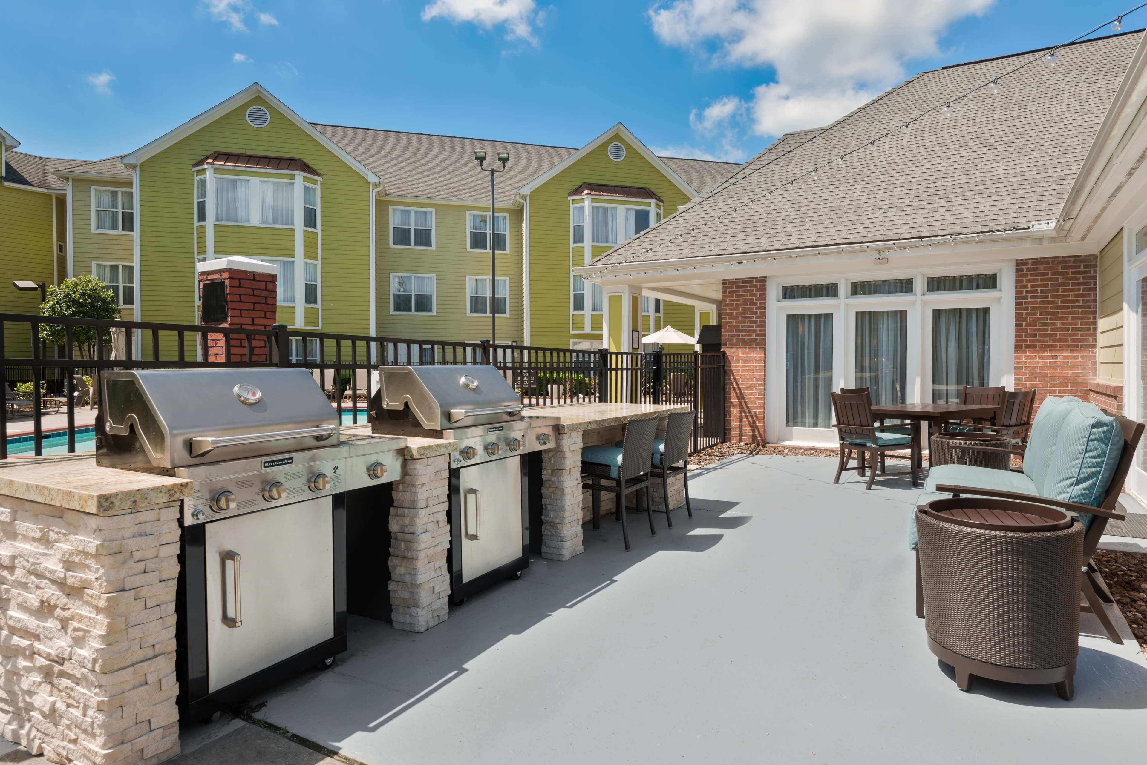 Homewood Suites by Hilton Charlotte-North/Univ Research Park Photo