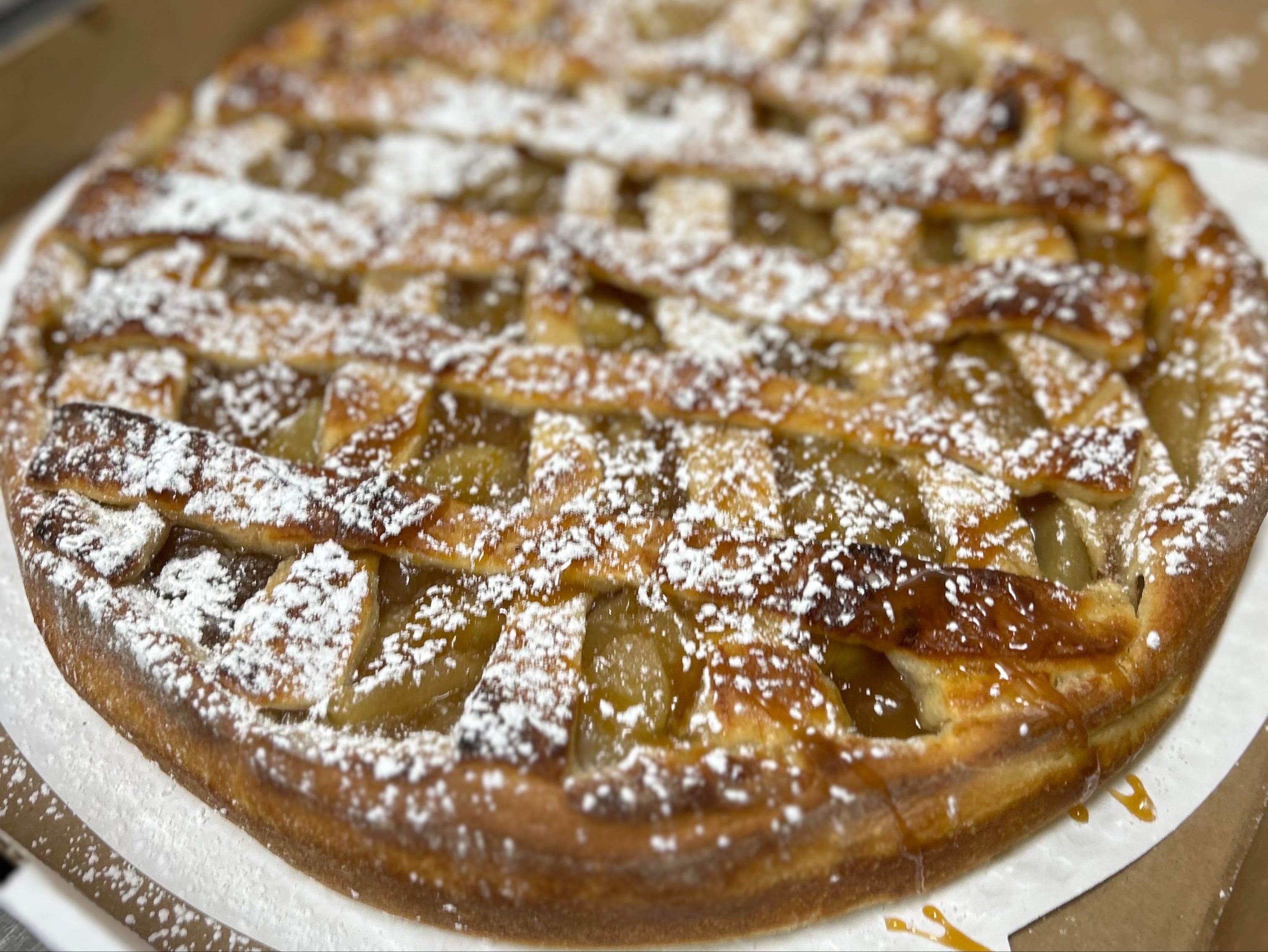Apple Pie Deep Dish 16"