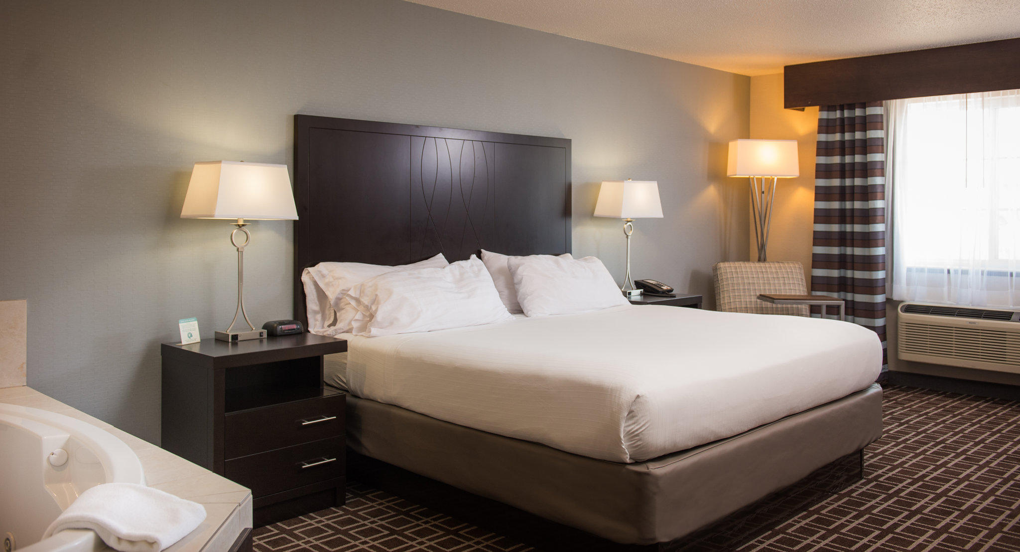 Holiday Inn Express Le Claire Riverfront-Davenport Photo