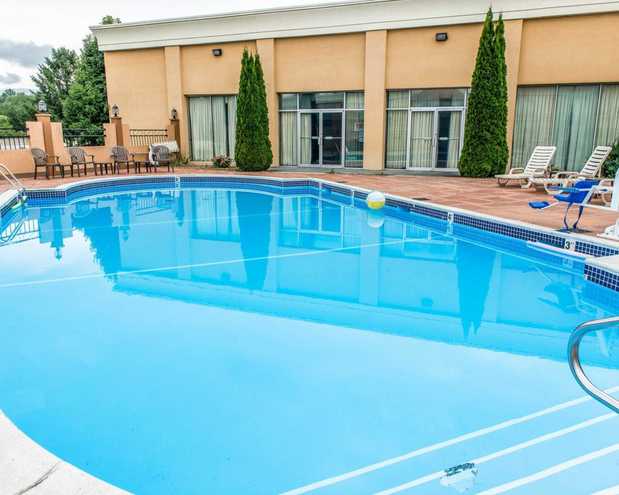 Images Quality Inn & Suites