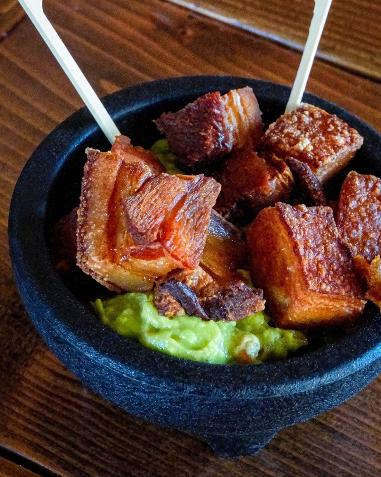 GUACAMOLE CHICHARRON