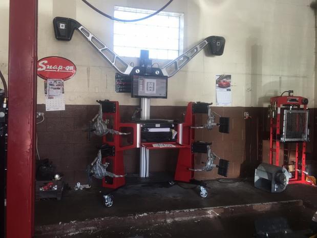 Images Malek's Auto Care
