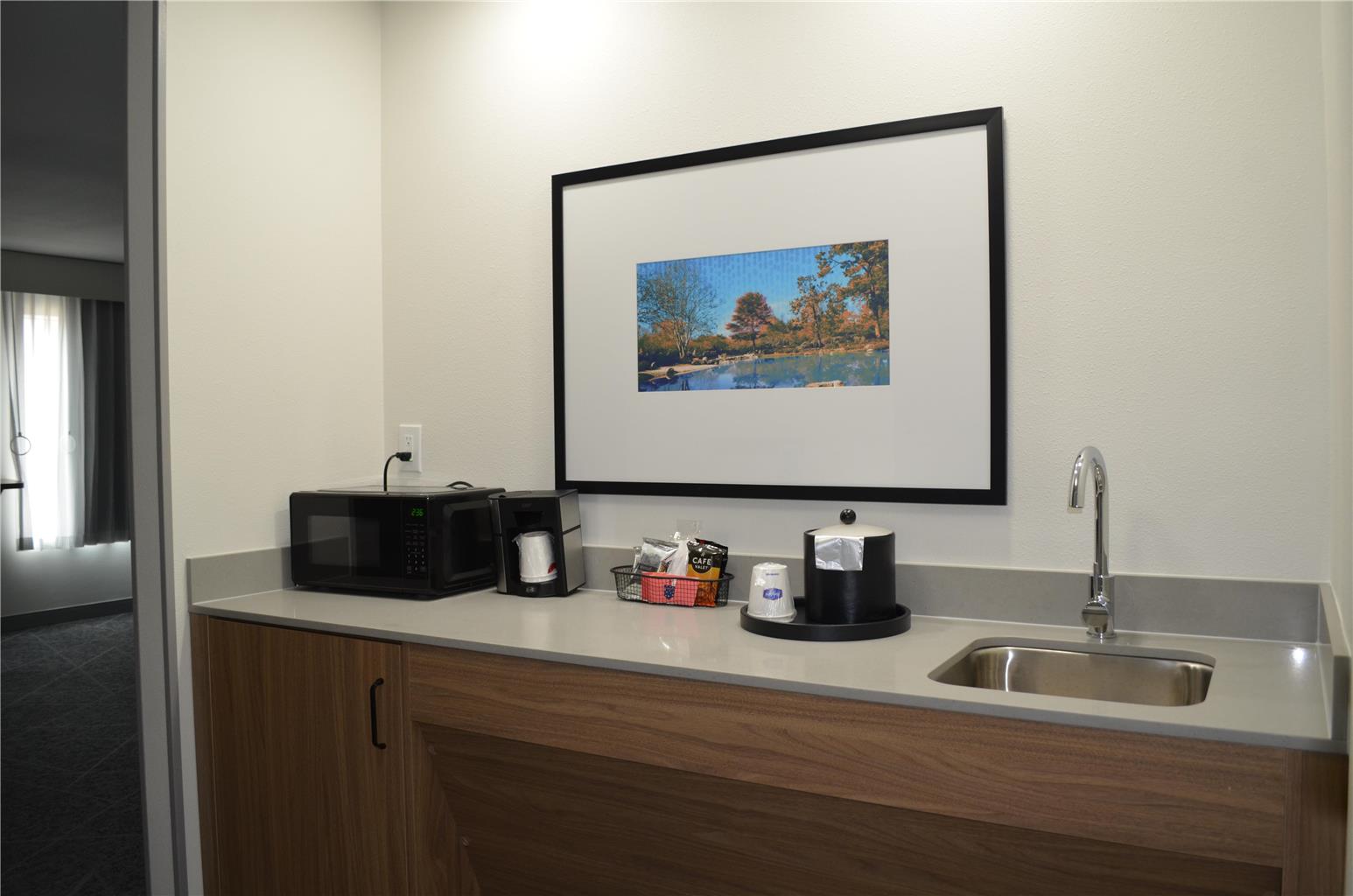 Hampton Inn & Suites by Hilton Tomball Houston NW Image