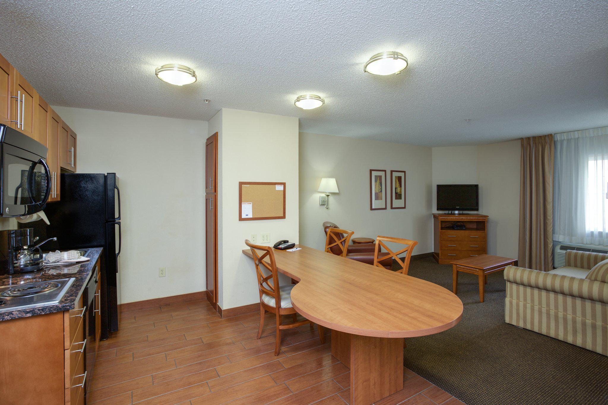 Candlewood Suites Richmond Airport Photo