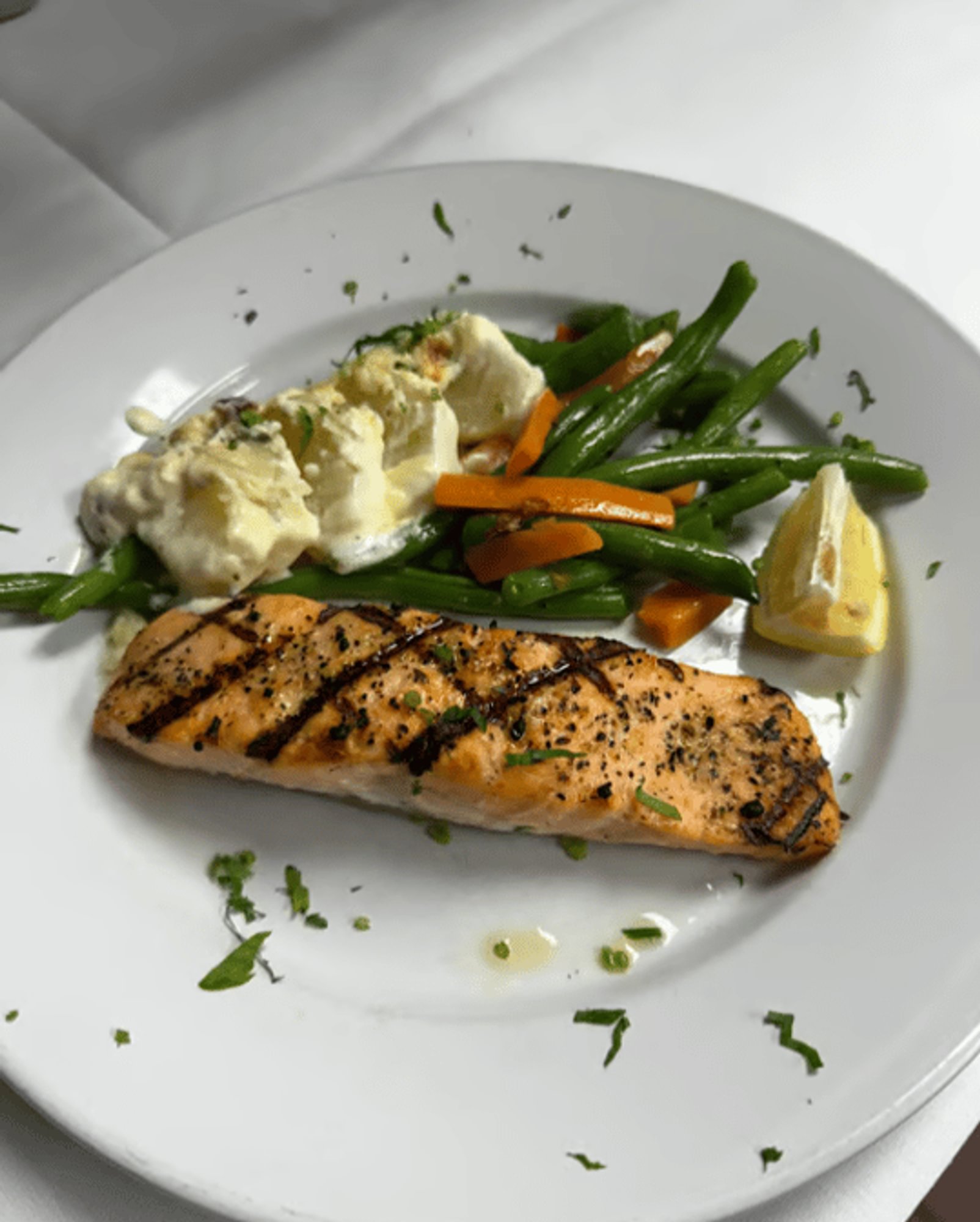 Filetto Di Salmone Alla Griglia