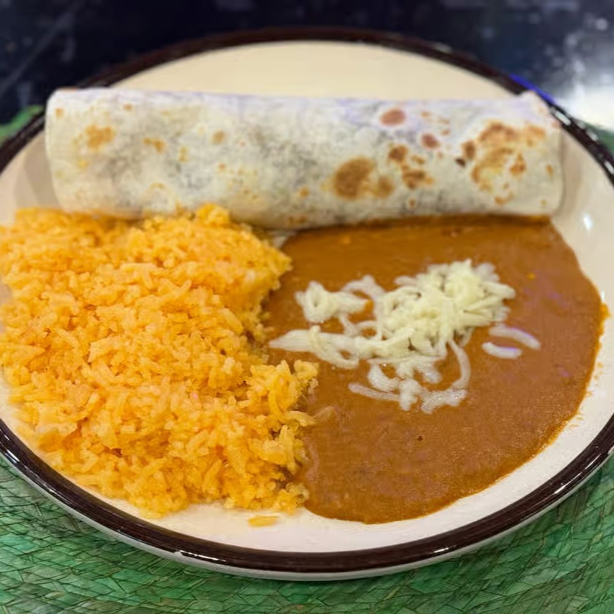 Lunch Burrito la Chona