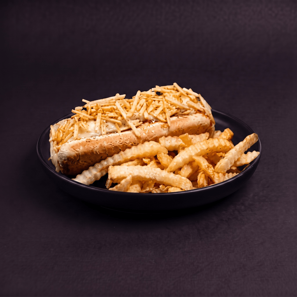 Perro Caliente con Papas Fritas / Hot Dog with French Fries