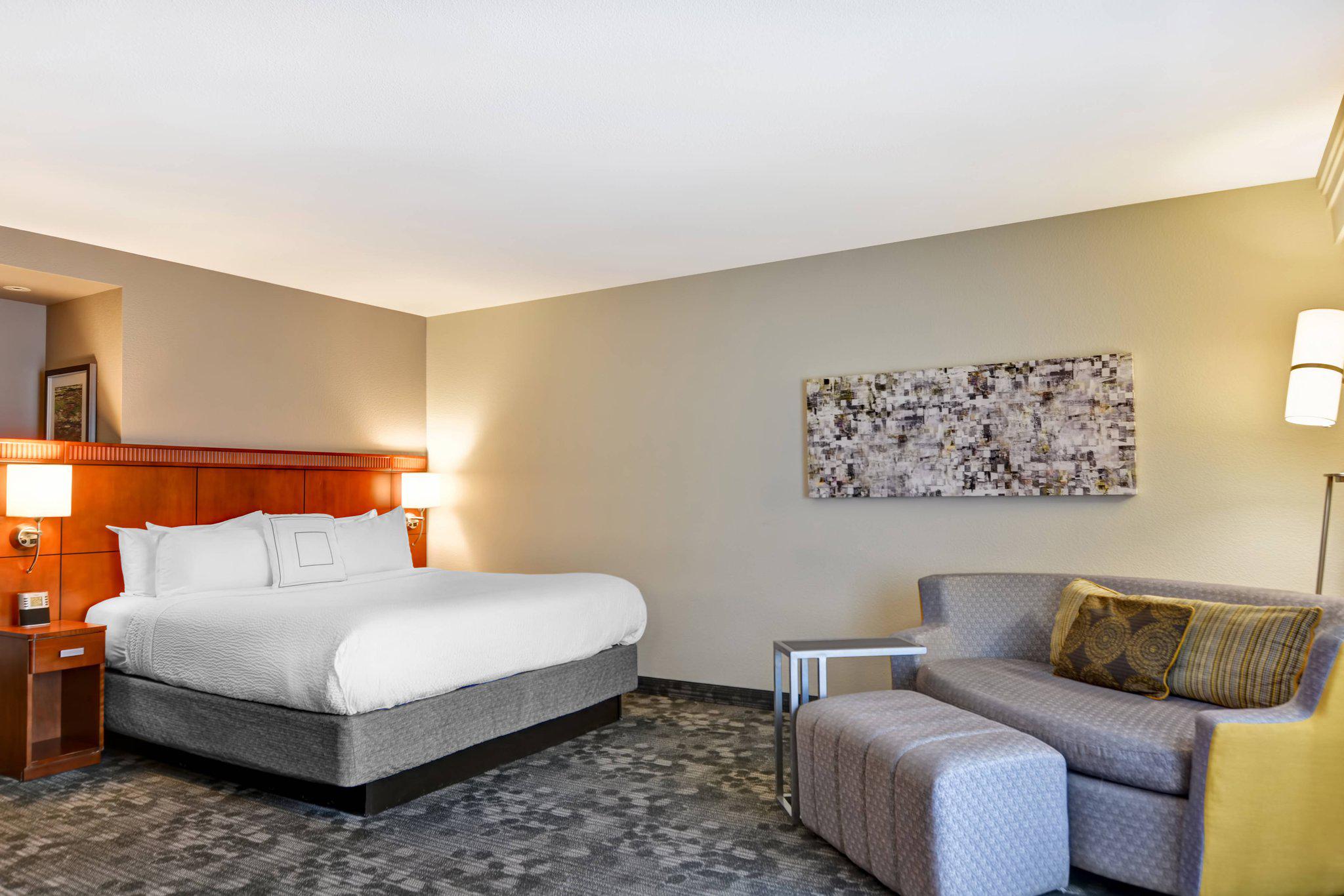 Courtyard by Marriott Wichita at Old Town Photo