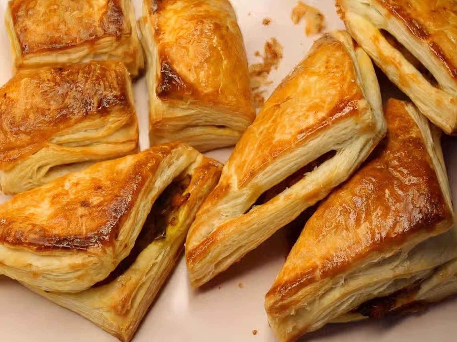 Aloo Chilli Puff