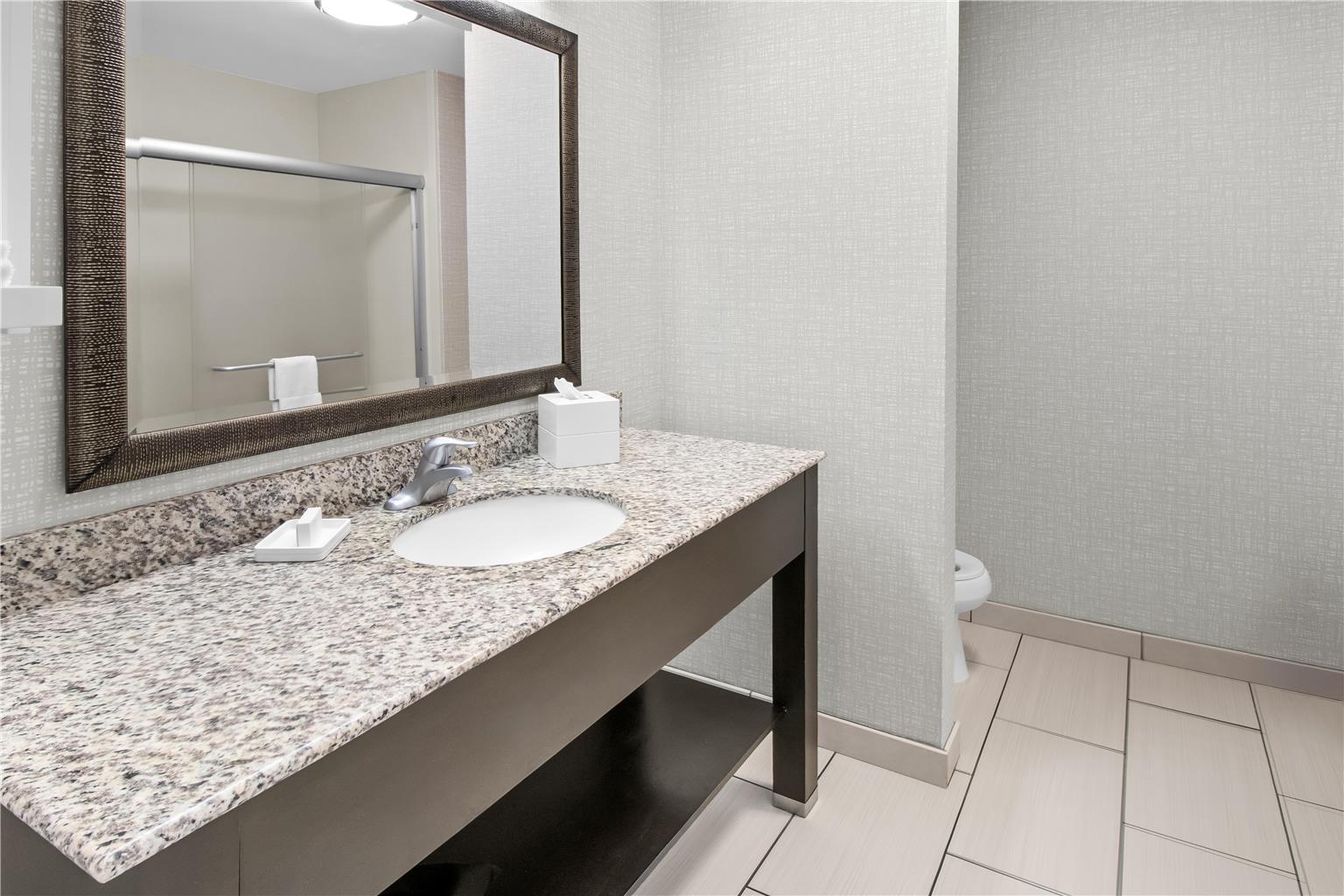 Hampton Inn Middletown Image