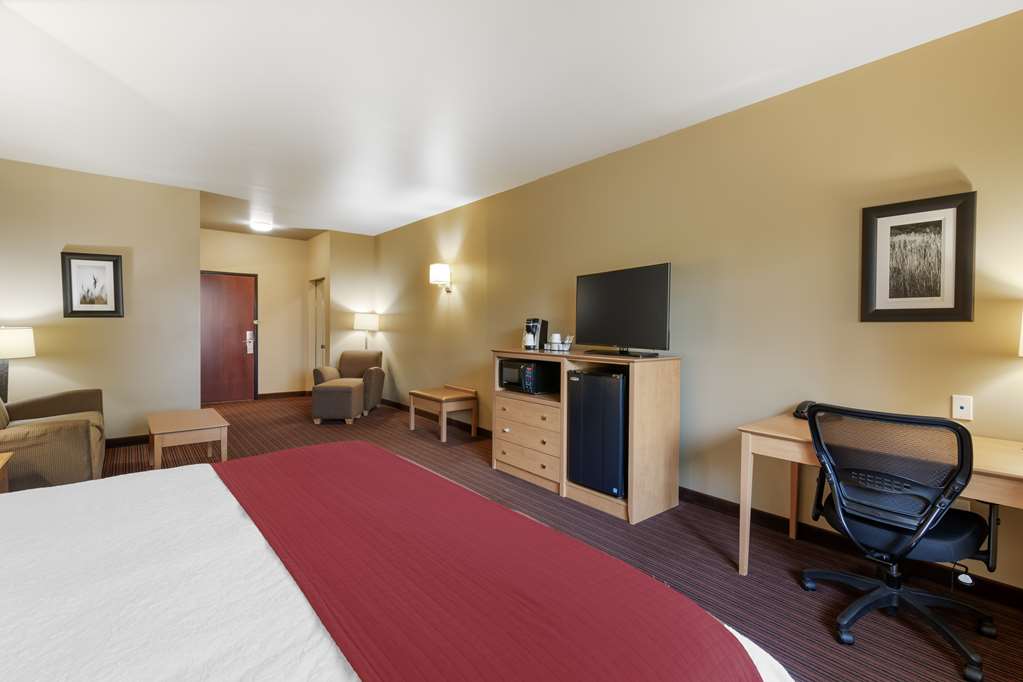 Best Western Golden Prairie Inn & Suites Image