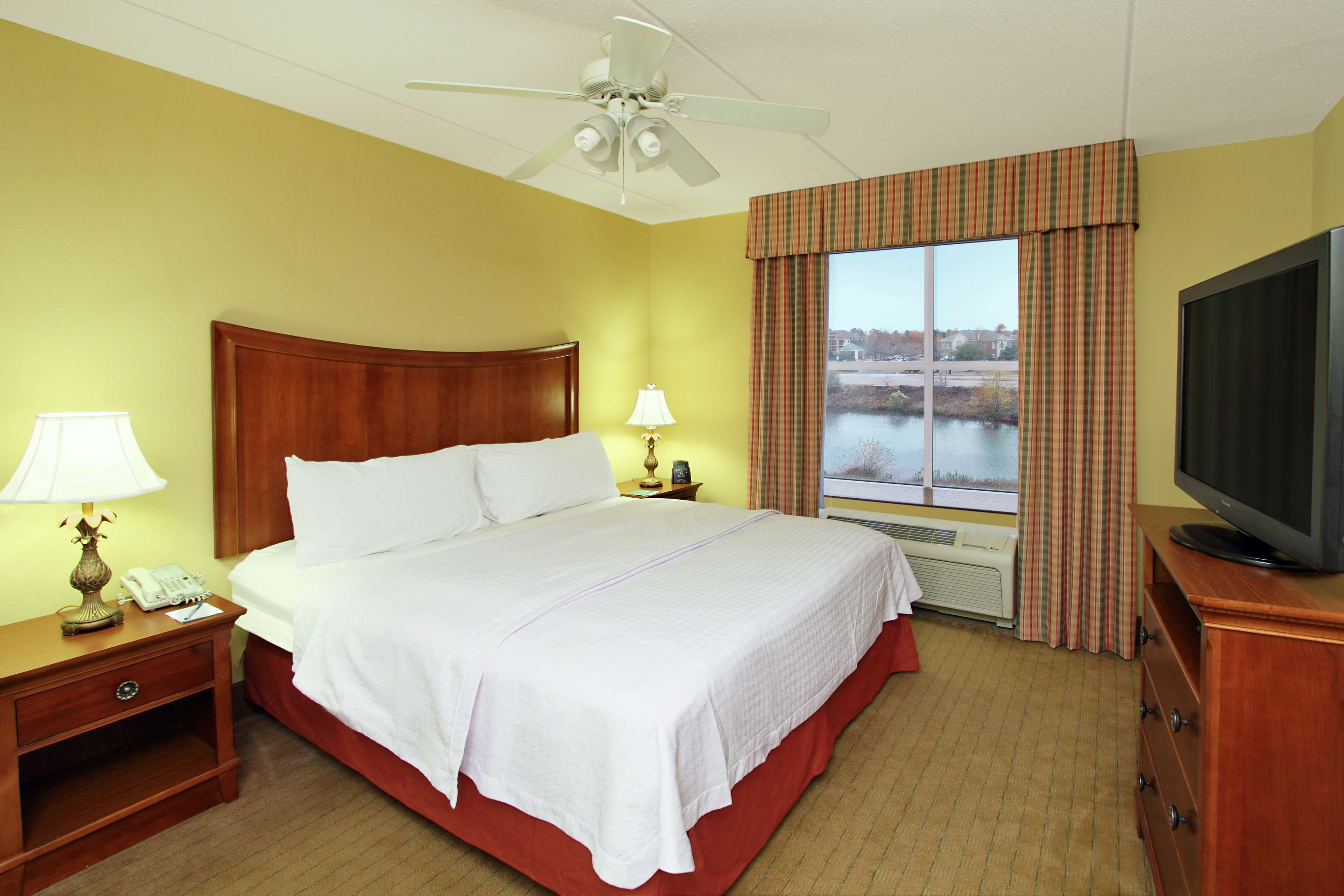 Homewood Suites by Hilton Chesapeake-Greenbrier Photo