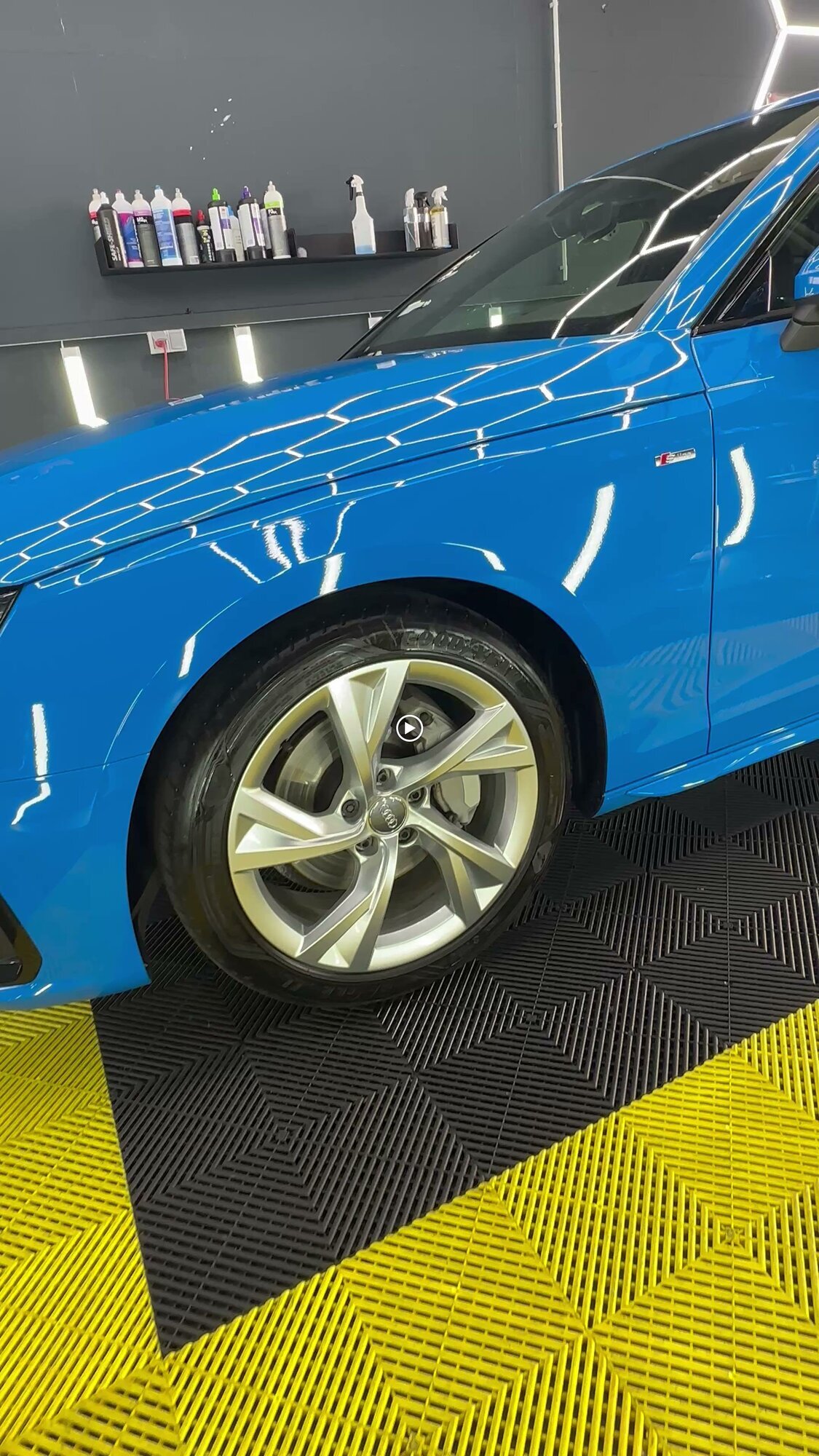 Bild der Fahrzeugaufbereitung Car Spa World of Detailing