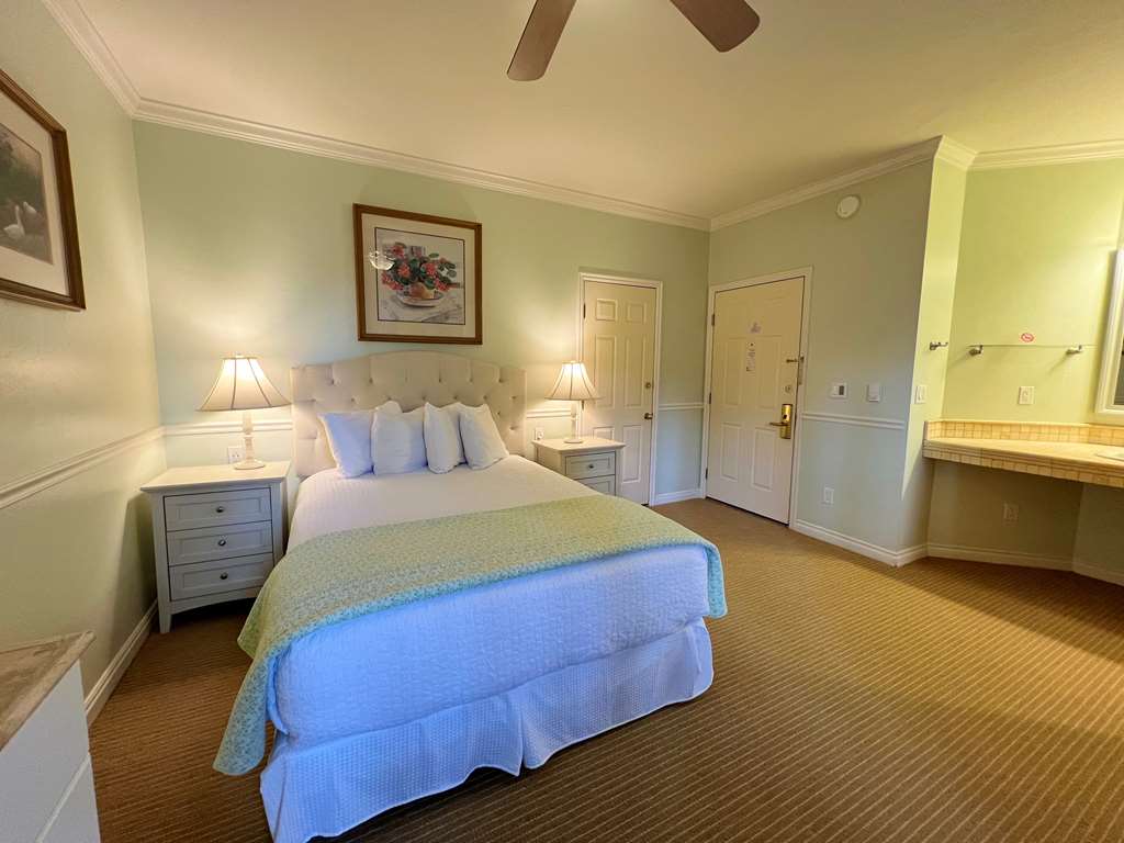 Best Western Grandma's Feather Bed Image