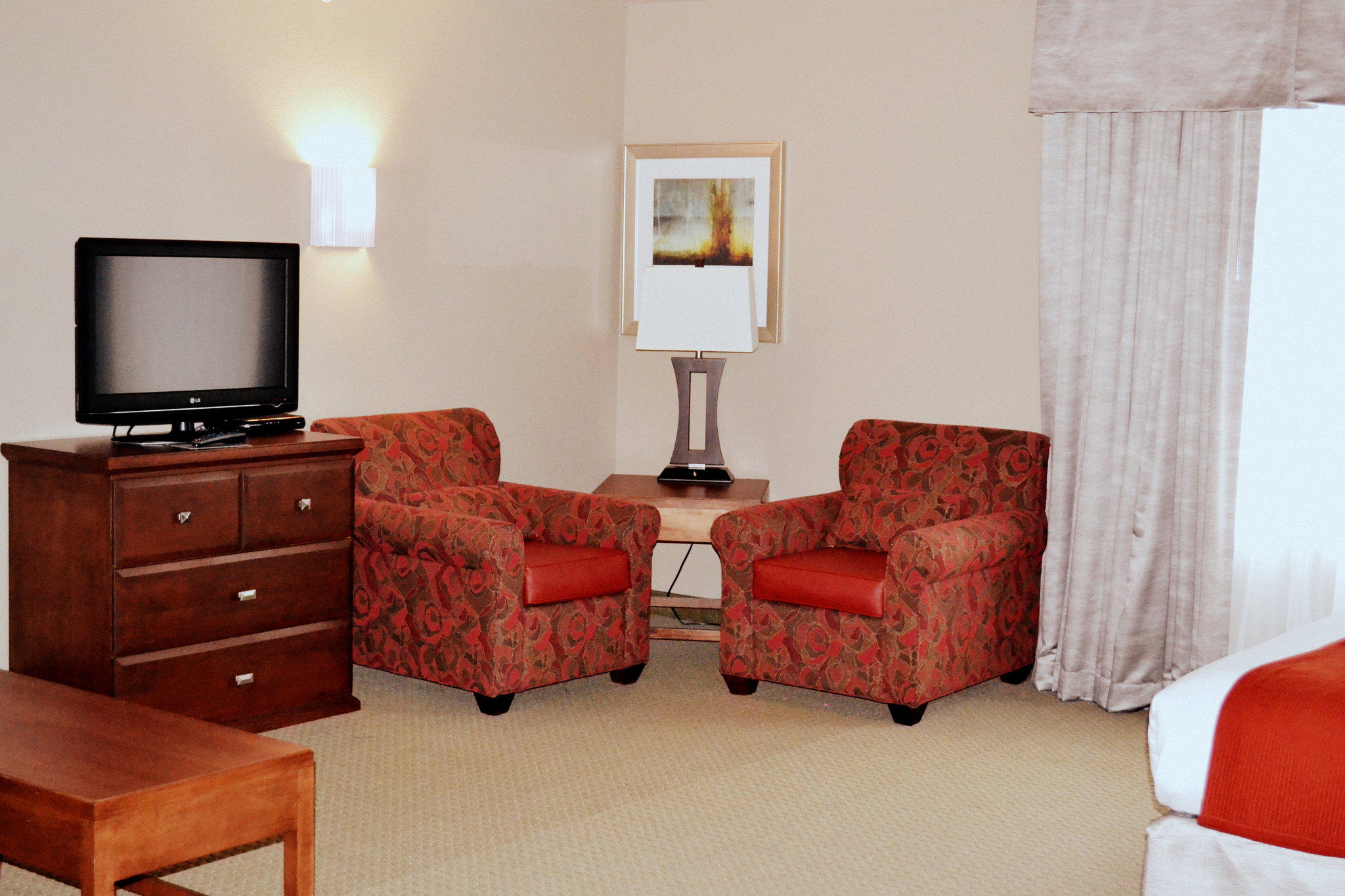 Holiday Inn Express & Suites Bozeman West Photo