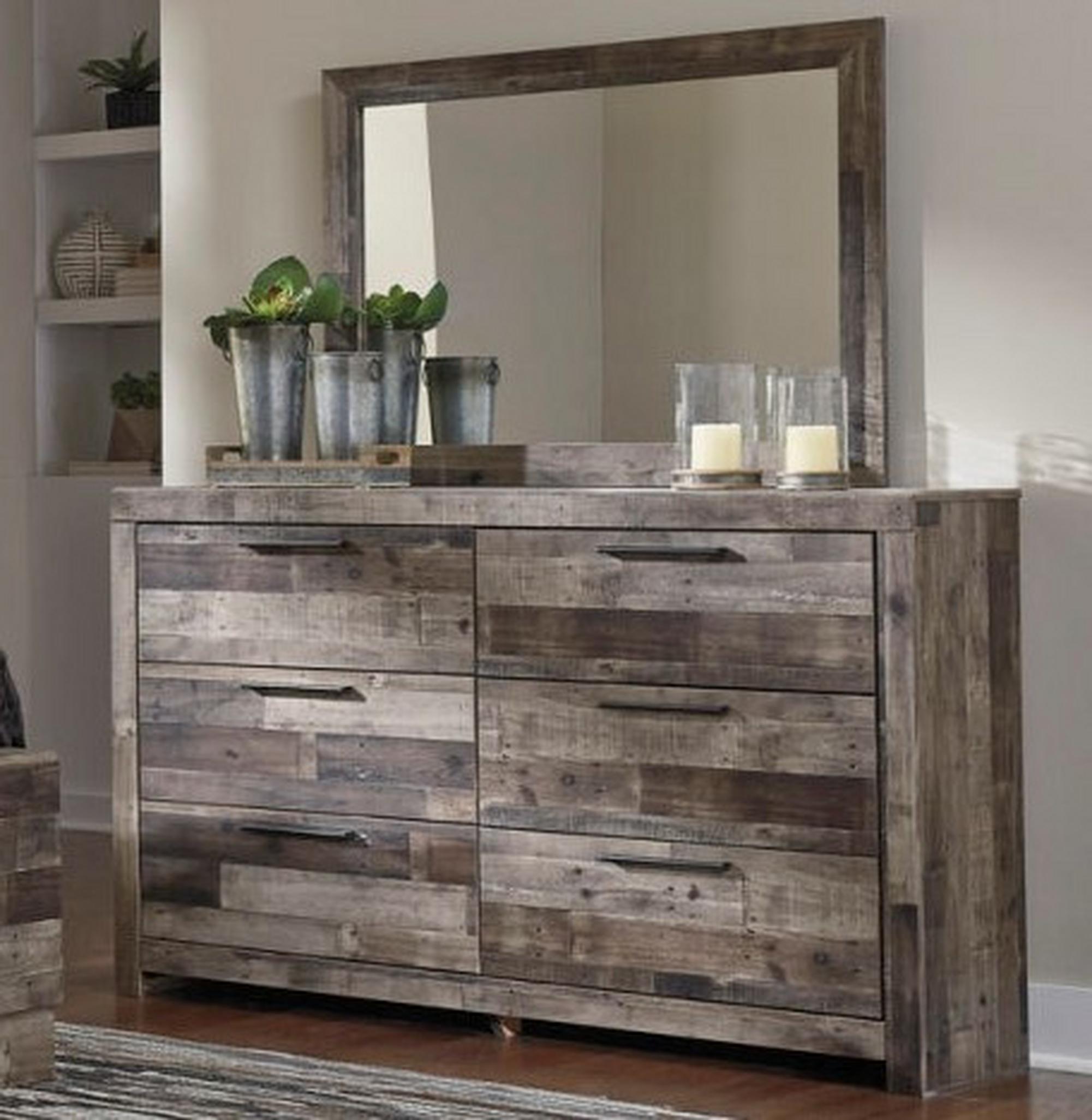 Derekson II Dresser