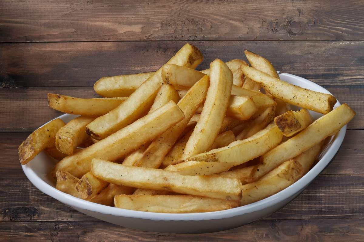 SHAREABLE FRENCH FRIES