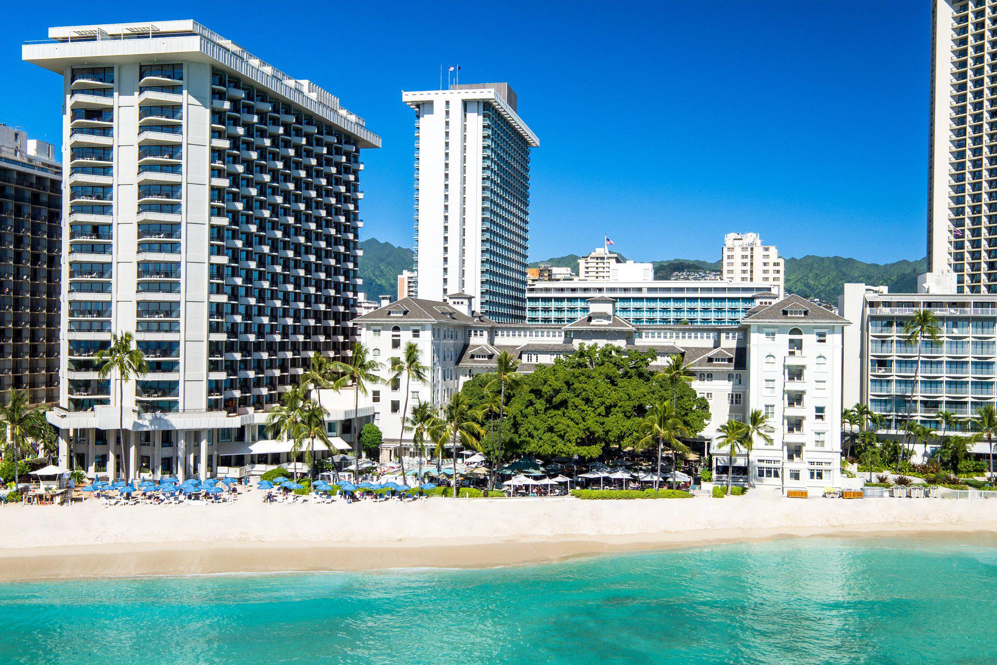 Moana Surfrider, A Westin Resort & Spa, Waikiki Beach Photo
